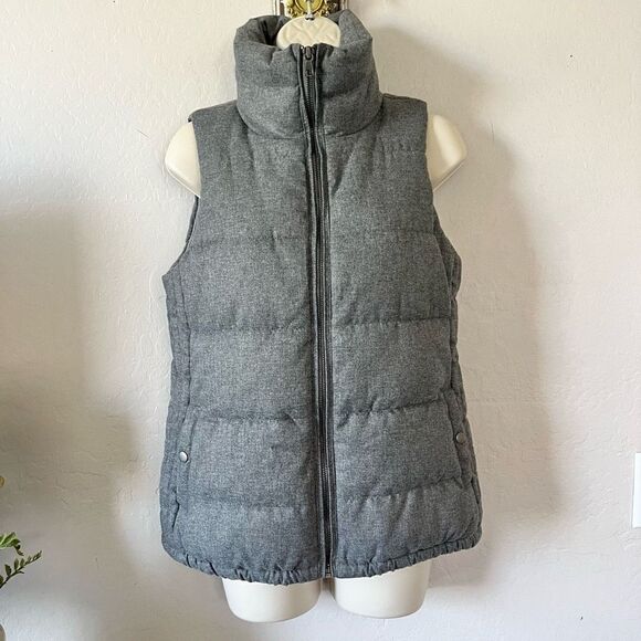 Old Navy NWOT gray quilted zip up mock neck vest warm size XS fits up to small‎ - Picture 1 of 7